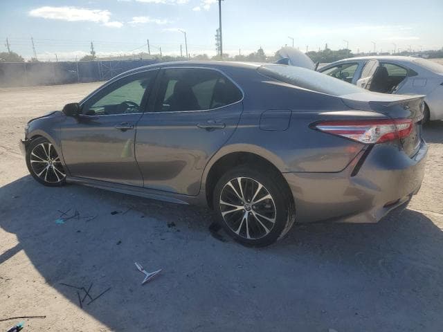 2020 TOYOTA CAMRY SE 2