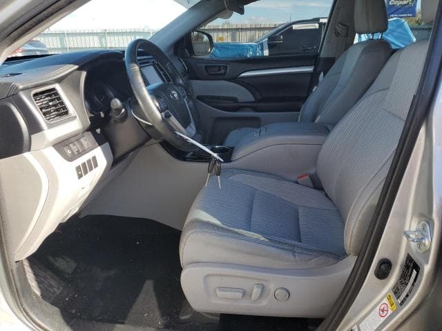 2017 TOYOTA HIGHLANDER LE 7