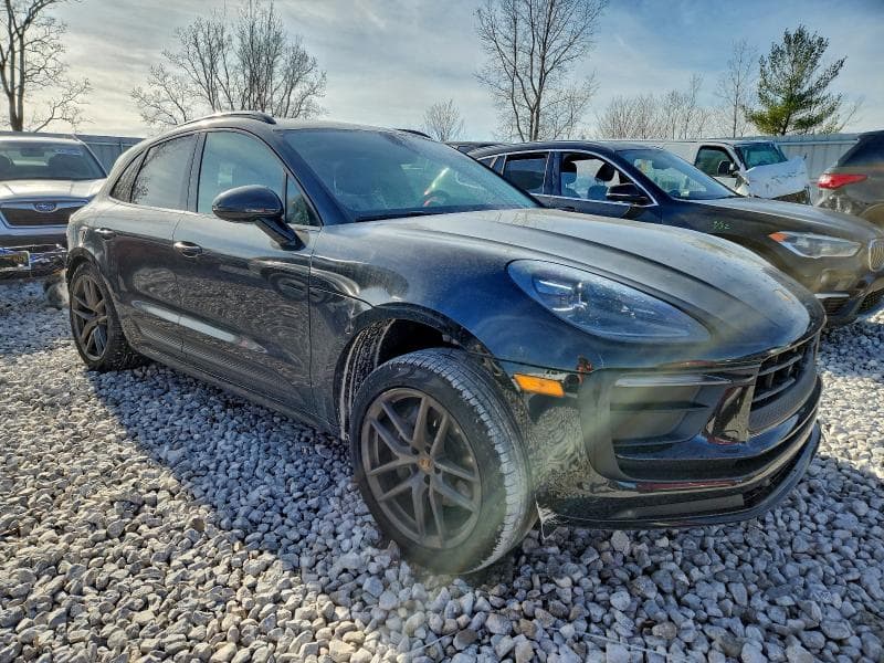 2024 PORSCHE MACAN BASE 4