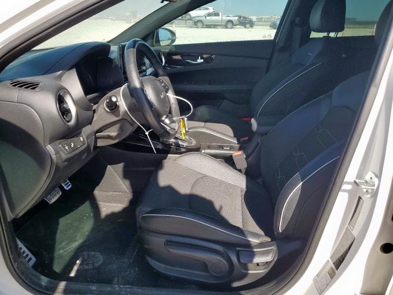 2023 KIA FORTE GT LINE 7