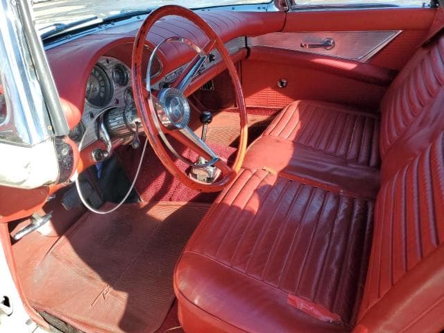 1957 FORD THUNDE 8