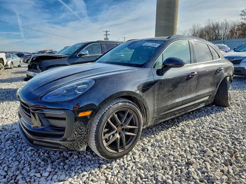 2024 PORSCHE MACAN BASE - 1