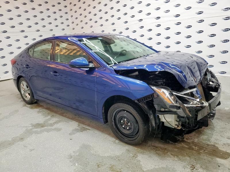 2020 HYUNDAI ELANTRA SEL 4