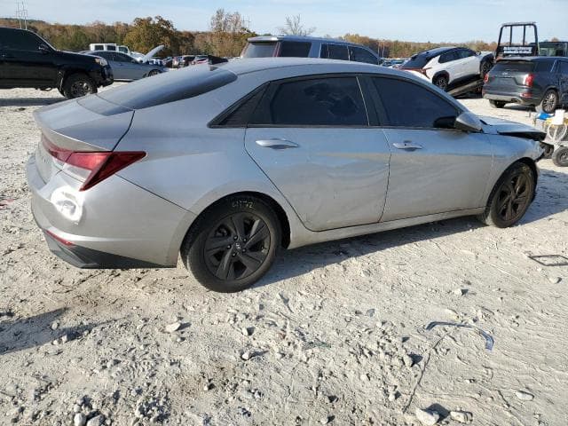 2021 HYUNDAI ELANTRA SEL 3
