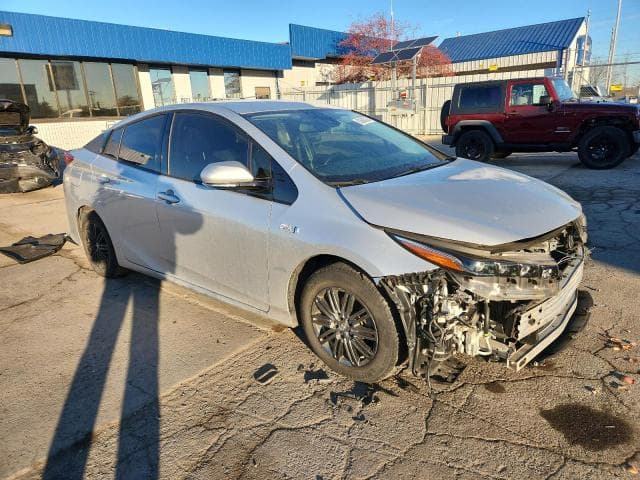 2017 TOYOTA PRIUS PRIME 4