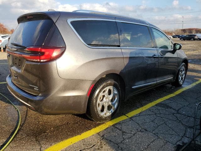 2021 CHRYSLER PACIFICA LIMITED 3