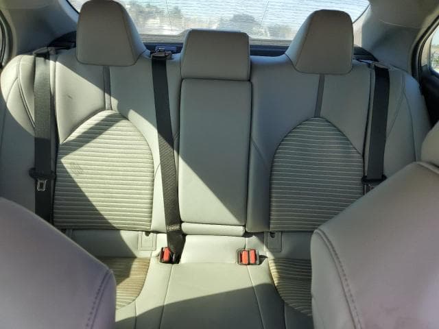 2020 TOYOTA CAMRY SE 10