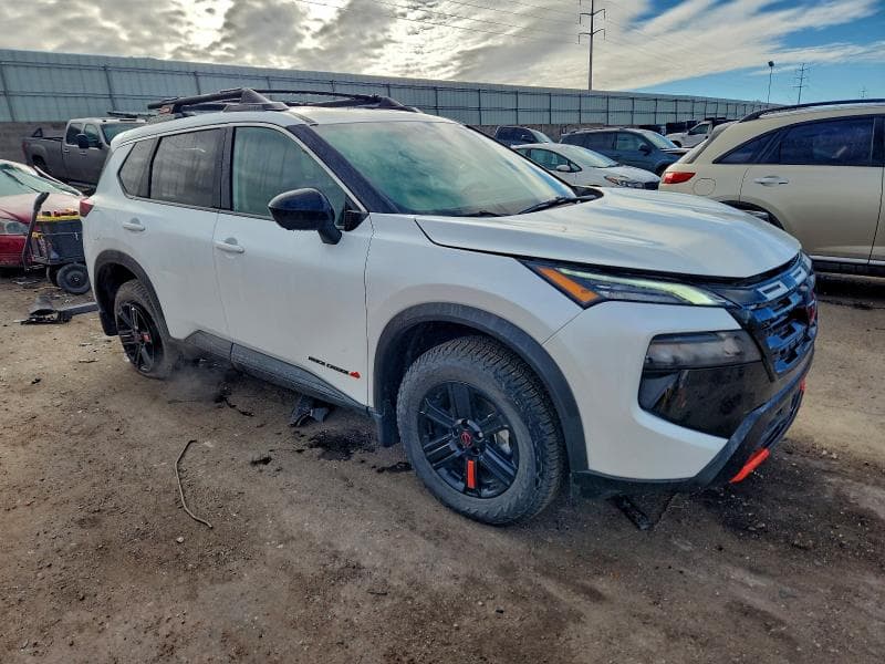 2025 NISSAN ROGUE SV 4