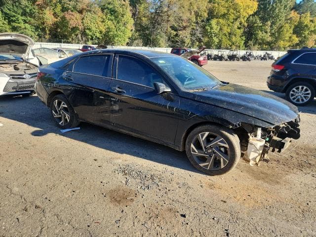 2025 HYUNDAI ELANTRA SEL SPORT 4