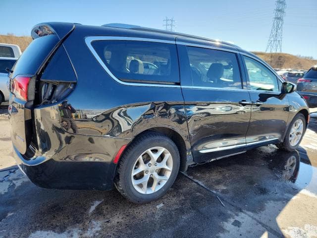 2020 CHRYSLER PACIFICA LIMITED 3
