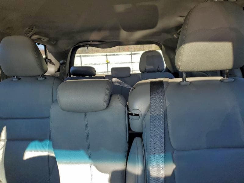 2017 TOYOTA SIENNA XLE 10