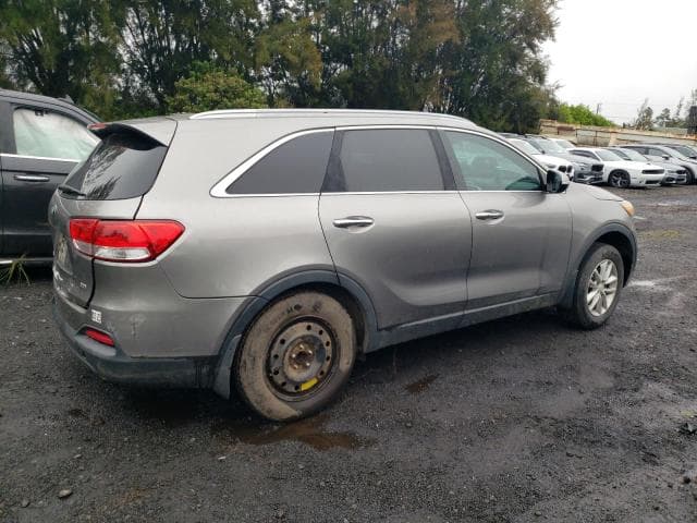 2017 KIA SORENTO LX 3