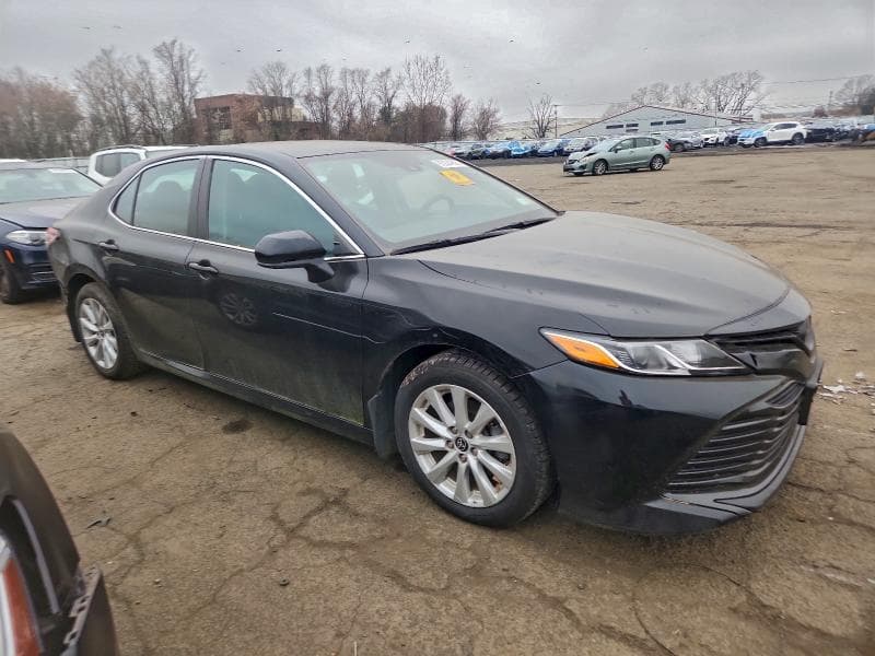 2020 TOYOTA CAMRY LE 4