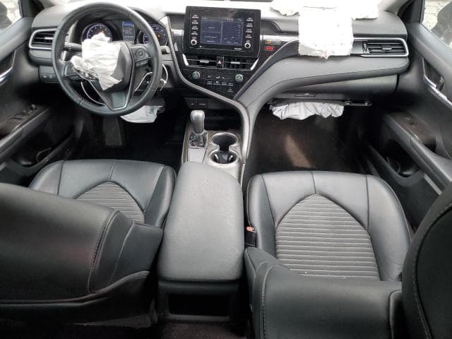 2021 TOYOTA CAMRY SE 8