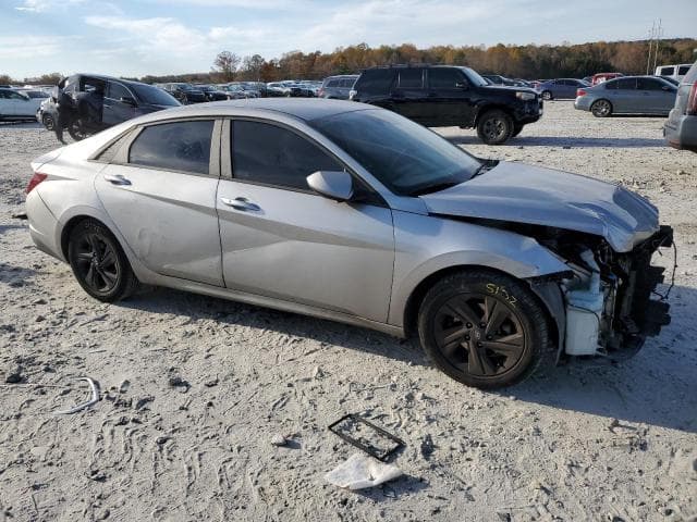 2021 HYUNDAI ELANTRA SEL 4