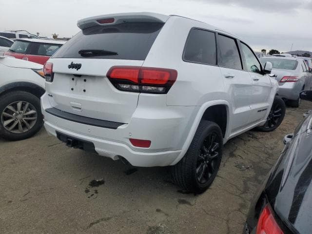 2020 JEEP GRAND CHEROKEE LAREDO 3