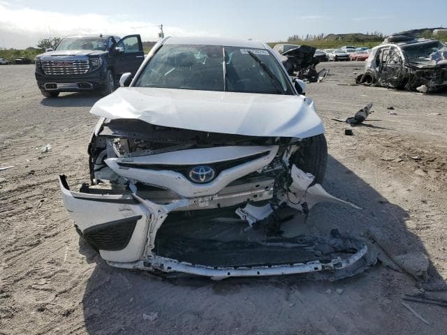 2021 TOYOTA CAMRY SE 5