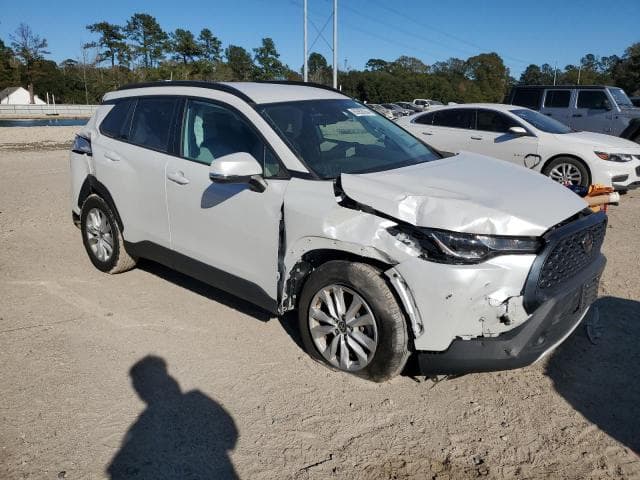 2022 TOYOTA COROLLA CROSS LE 4
