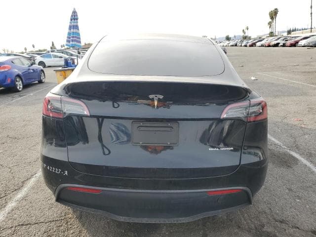 2023 TESLA MODEL Y 6