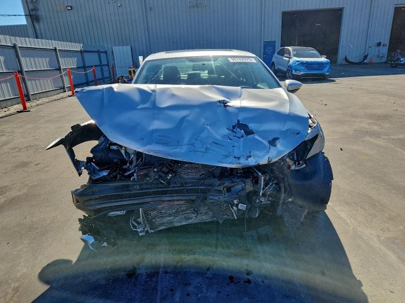 2017 VOLKSWAGEN PASSAT SE 5