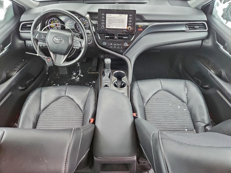 2021 TOYOTA CAMRY SE 8
