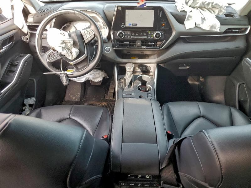 2023 TOYOTA HIGHLANDER L 8