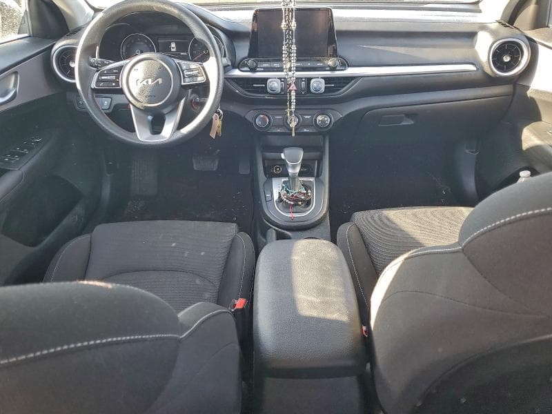 2023 KIA FORTE LX 8