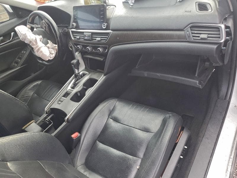 2018 HONDA ACCORD TOURING 8