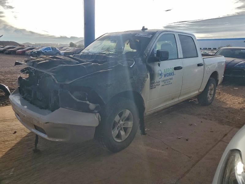 2023 RAM 1500 CLASSIC SLT - 1