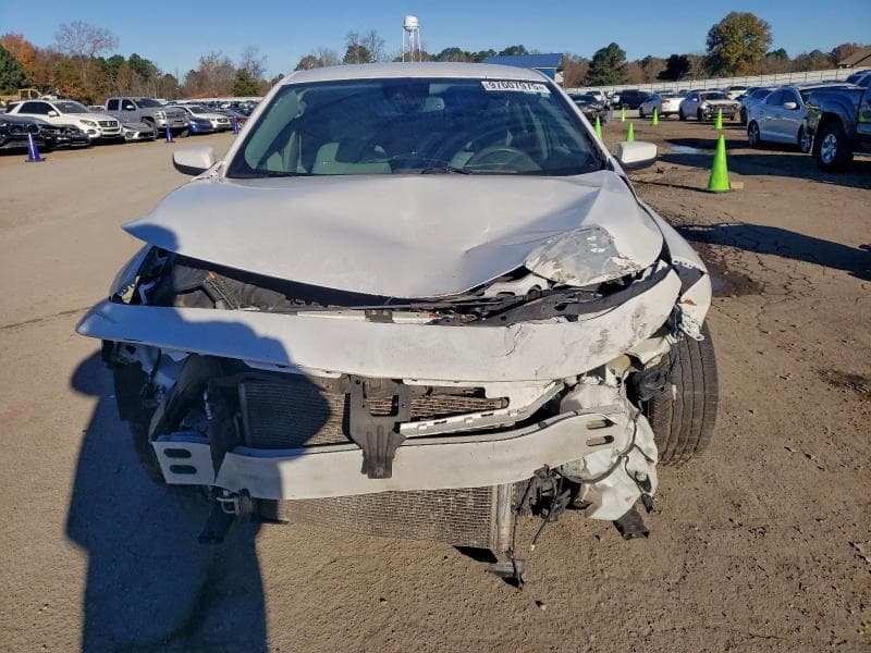 2017 CHEVROLET MALIBU LT 5