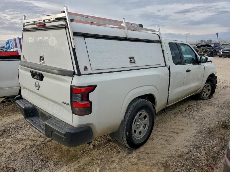 2024 NISSAN FRONTIER S 3