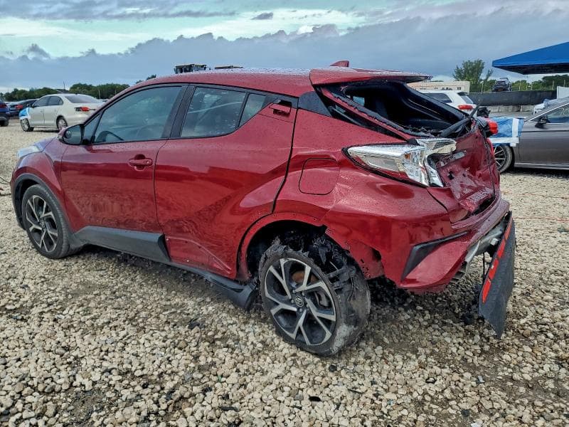 2018 TOYOTA C-HR XLE 2