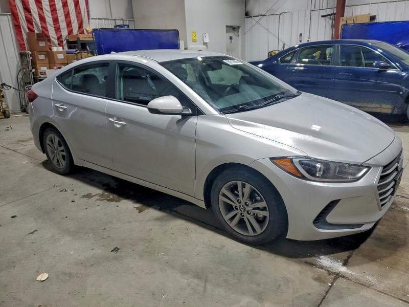 2018 HYUNDAI ELANTRA SEL 4