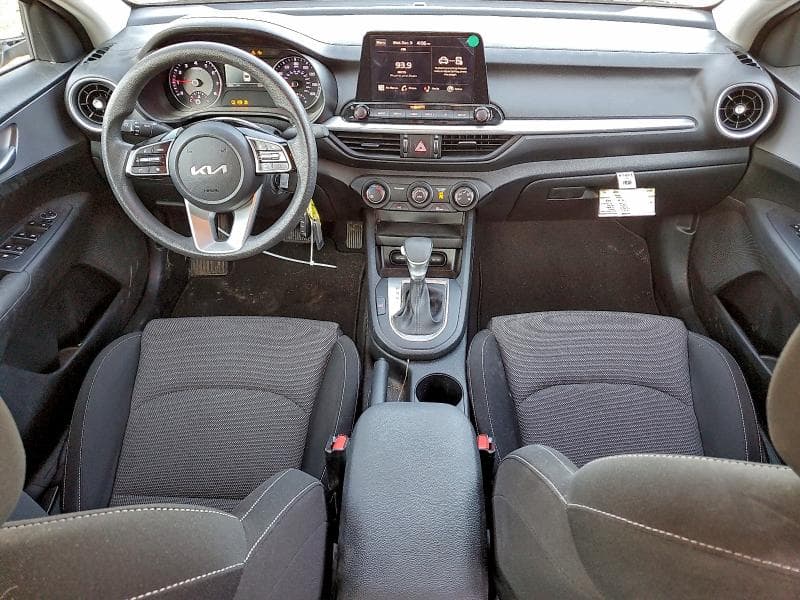2023 KIA FORTE LXS 8