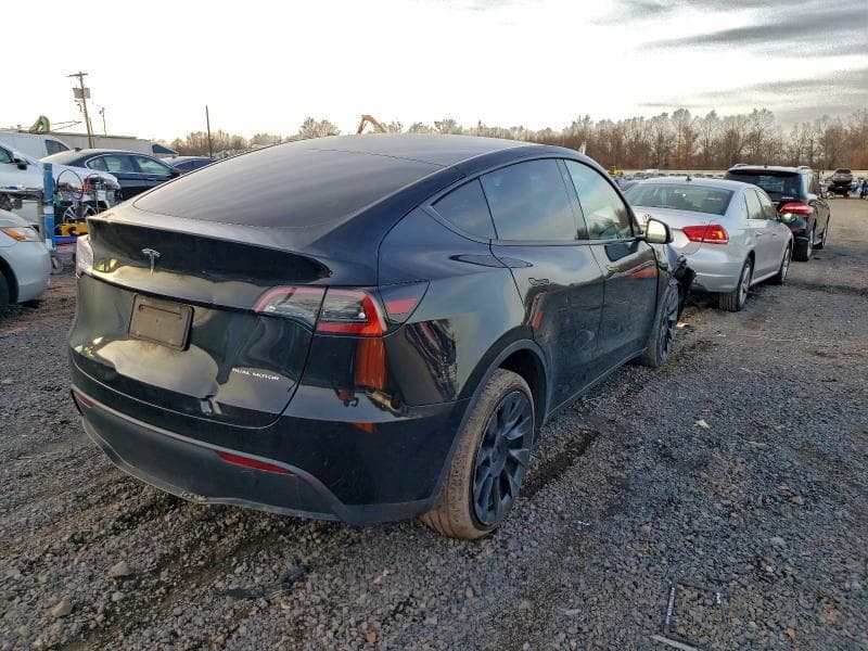 2023 TESLA MODEL Y 3