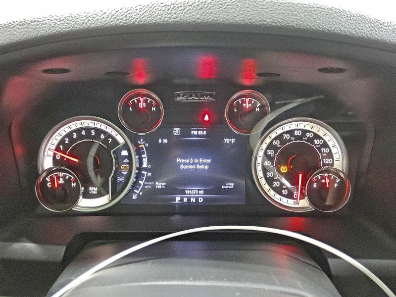 2017 RAM 1500 SLT 9