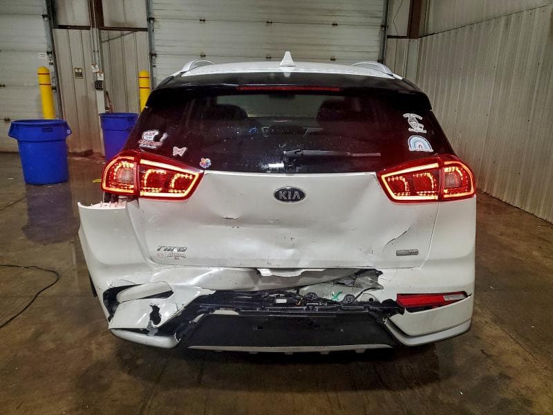 2017 KIA NIRO EX 6