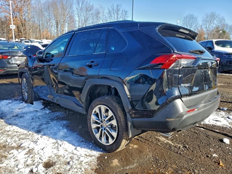 2025 TOYOTA RAV4 XLE PREMIUM 2