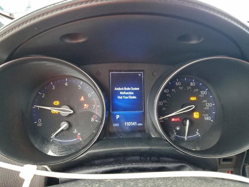 2018 TOYOTA C-HR XLE 9
