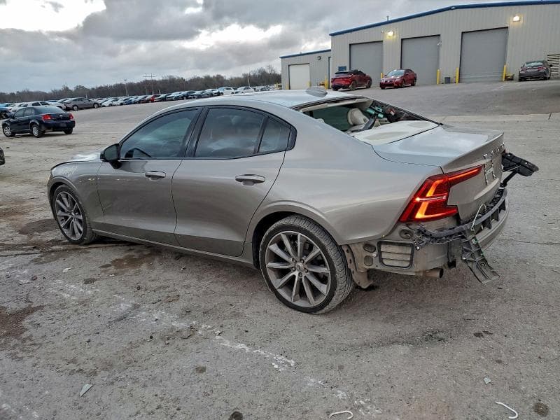 2021 VOLVO S60 T5 R-DESIGN 2
