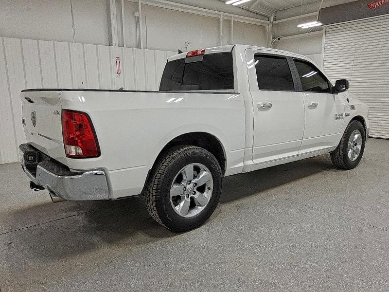 2017 RAM 1500 SLT 3
