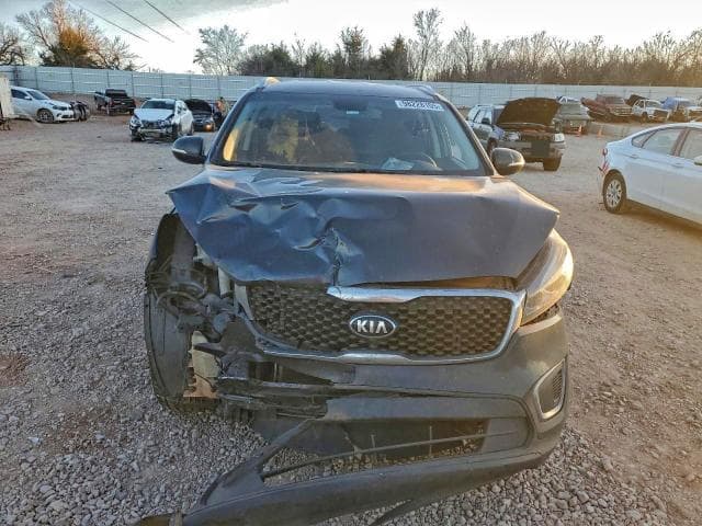 2017 KIA SORENTO LX 5