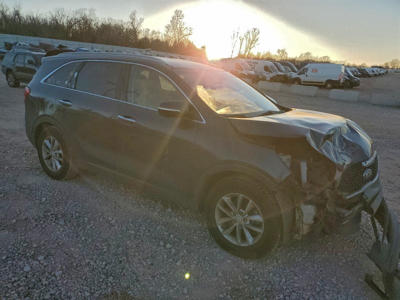 2017 KIA SORENTO LX 4