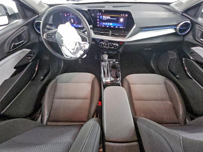 2025 CHEVROLET TRAX 1LT 8