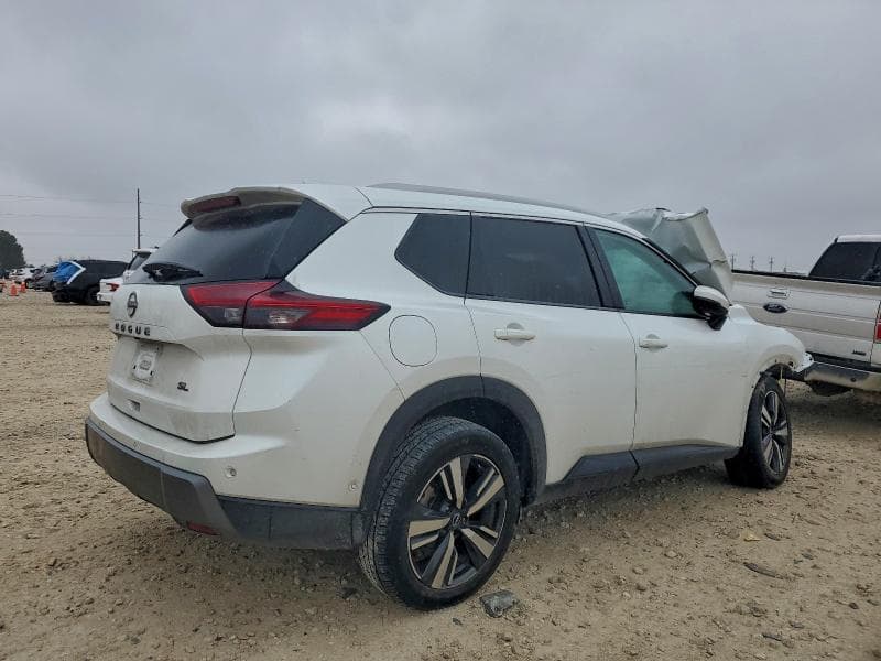 2024 NISSAN ROGUE SL 3
