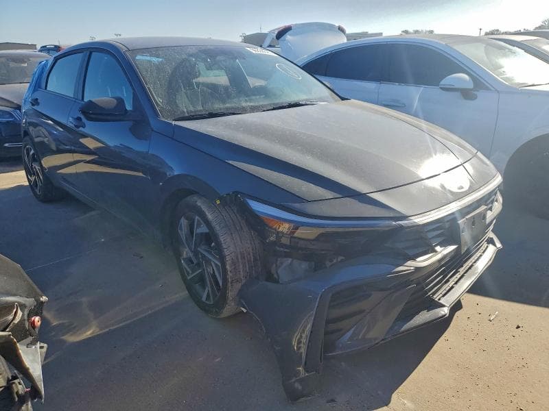 2025 HYUNDAI ELANTRA SEL SPORT 4