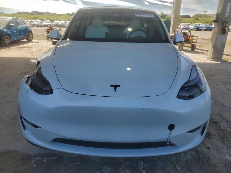 2025 TESLA MODEL Y 5
