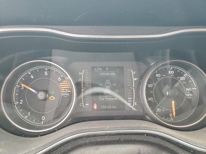 2019 JEEP CHEROKEE LATITUDE 9