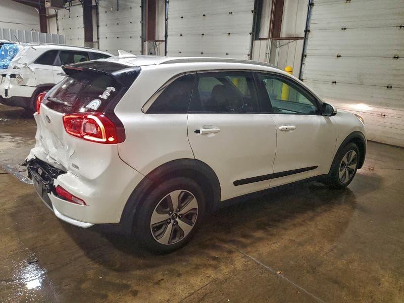 2017 KIA NIRO EX 3