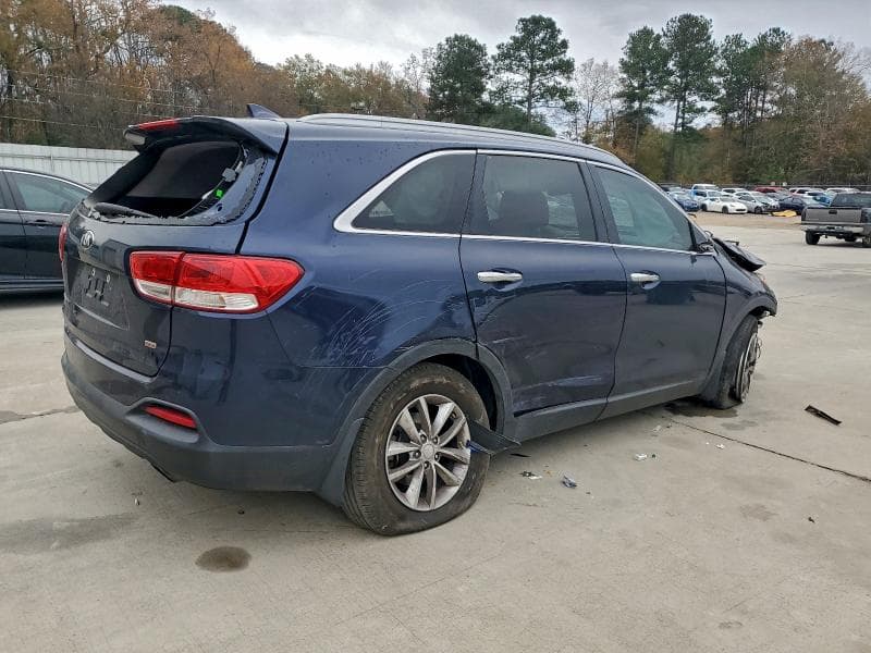 2017 KIA SORENTO LX 3